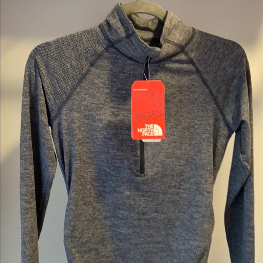 Brand New The Northface half zip